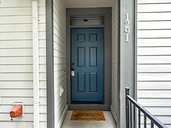 4th image of 1291 SE Roundelay St