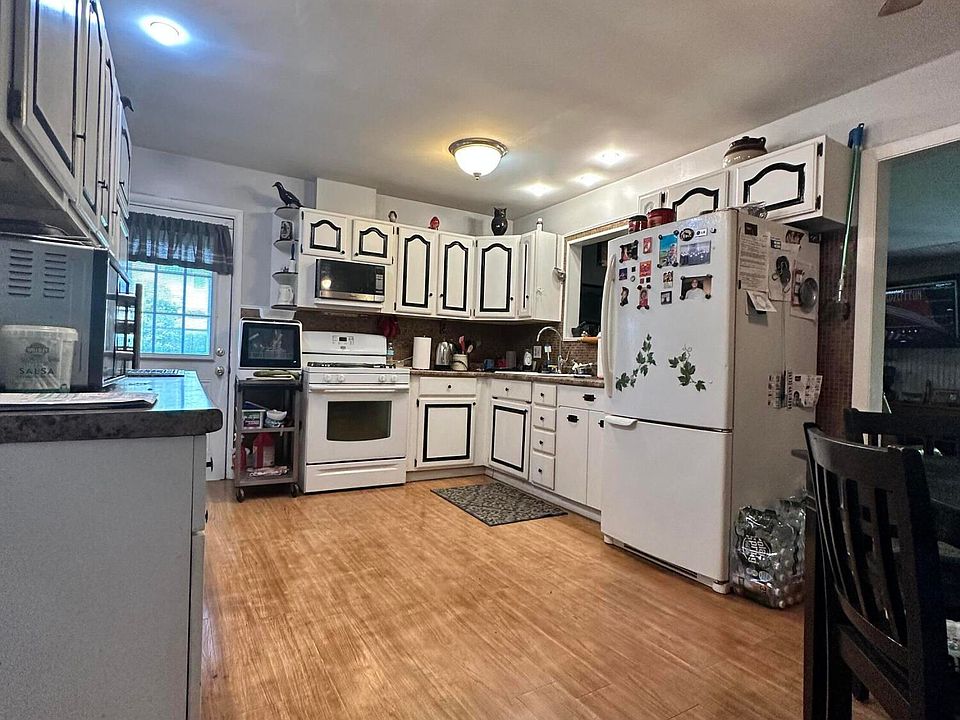 22 Dickinson Ave, Pittsfield, MA 01201 MLS 240577 Zillow