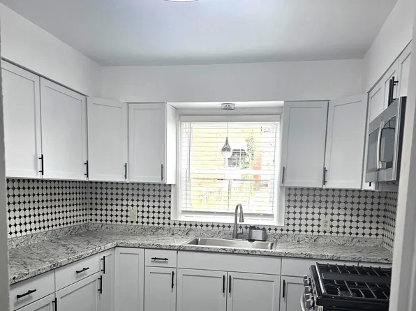 1828 State St, Harrisburg, PA 17103