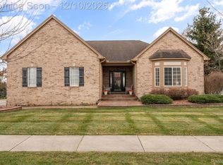 791 W Bay Shore Dr, Oxford, MI 48371