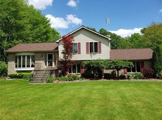 744 N Darby Rd, Hermitage, PA 16148