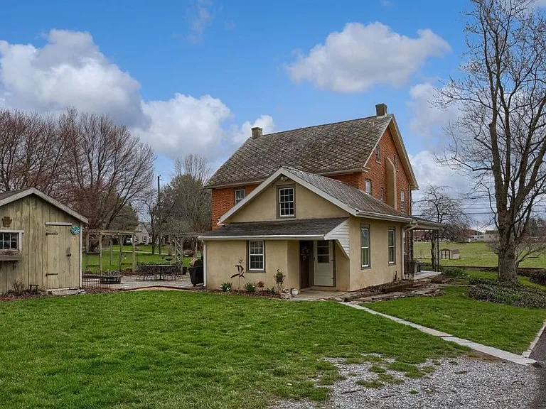 2047 Jarvis Rd — Photo 36