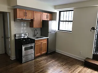 Rented by Salon Realty Corp