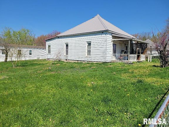 3rd image of 2503 Upchurch St