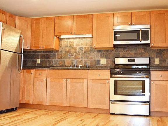 3rd image of 158 North St #5718516