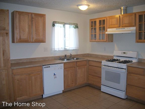 2nd image of 6624 Burgundy Way