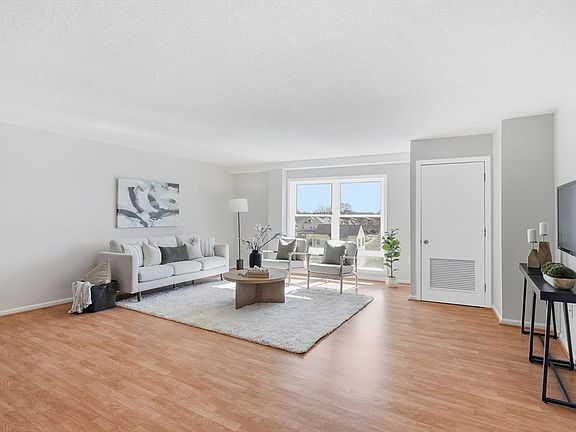 3rd image of 314 Riverside Ave APT 408