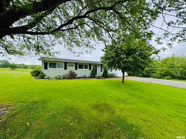 316 Sunshine Dr, Rio, IL 61472