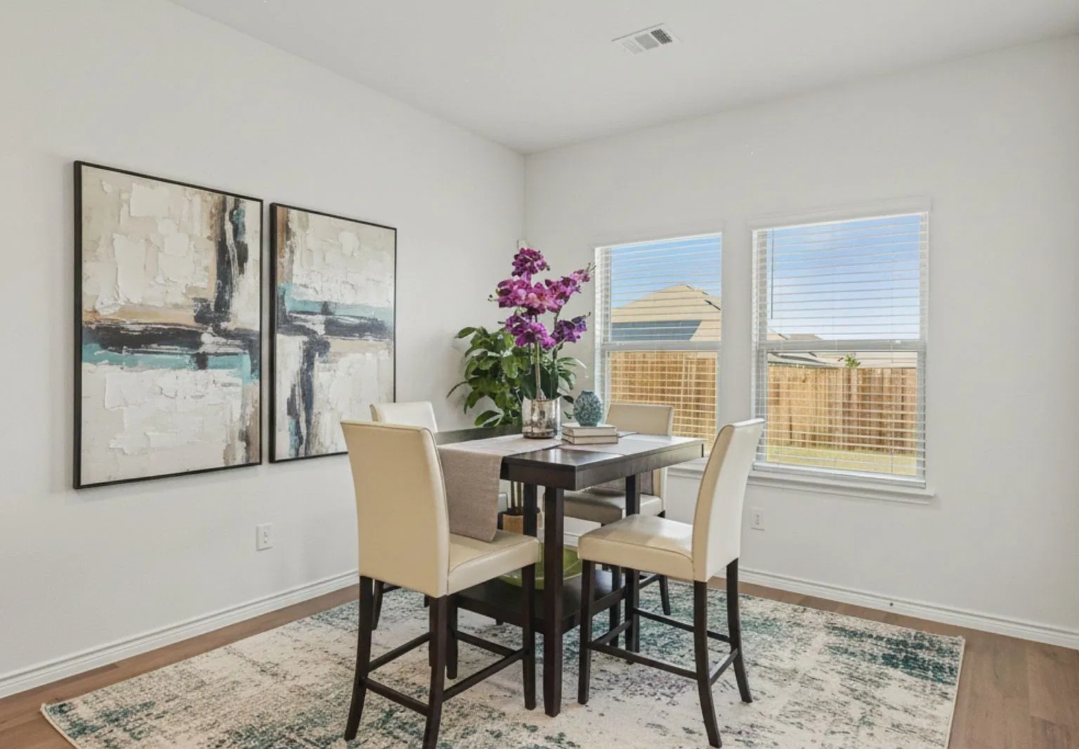 4 bed, 2357 sqft, $2,500 — Photo 4