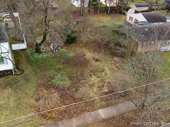 3rd image of 938 Northwood St NE