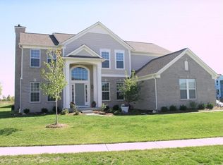 4721 Pebblepoint Pass, Zionsville, IN 46077