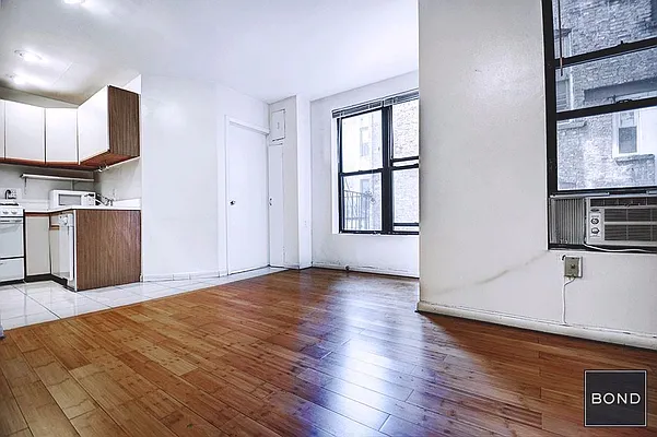 Rented by Bond New York | media 17