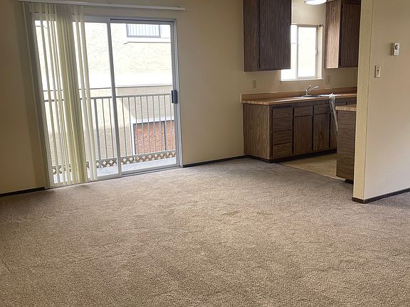2nd image of 125 Brosnan Ct