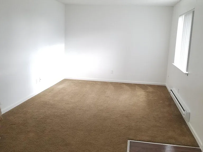 1025 Oak St #7 — Photo 7