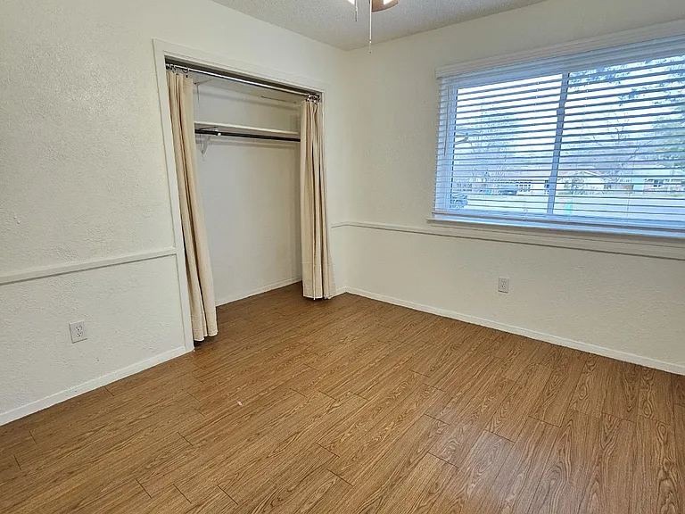 8005 Creekmere Ln — Photo 10
