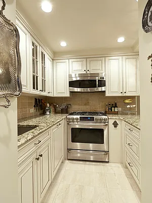 Sold by Sotheby's International Realty | media 12