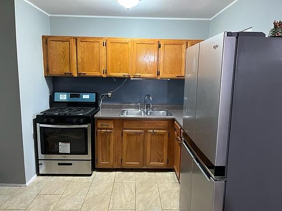 5th image of 1704 Nixon Ct