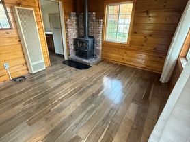 396 Juniper Dr, Mammoth Lakes, CA