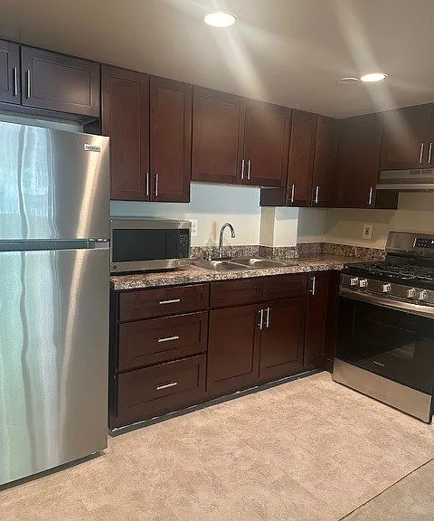 2400 Pennsylvania Avenue Apartments — Photo 105