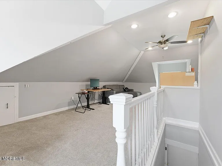 496 W Park Ave — Photo 30