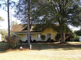 808 Saddle Cir, Waycross, GA 31503