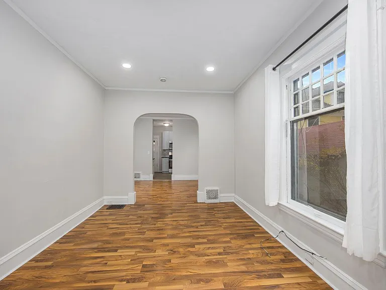 538 Logan St SE — Photo 6