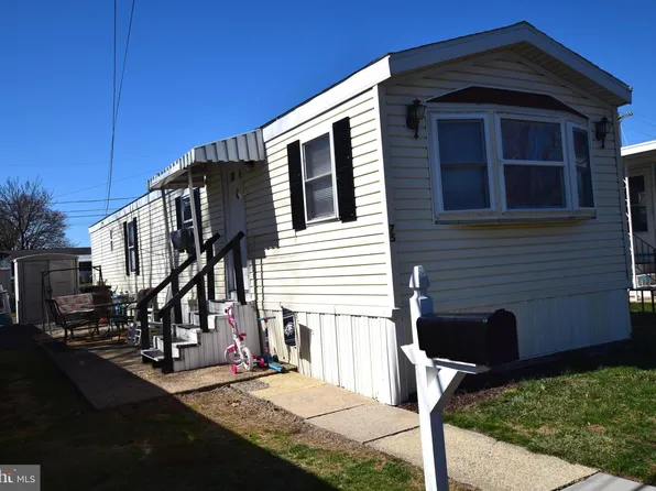 75 Harrison Dr, Fairless Hills, PA 19030