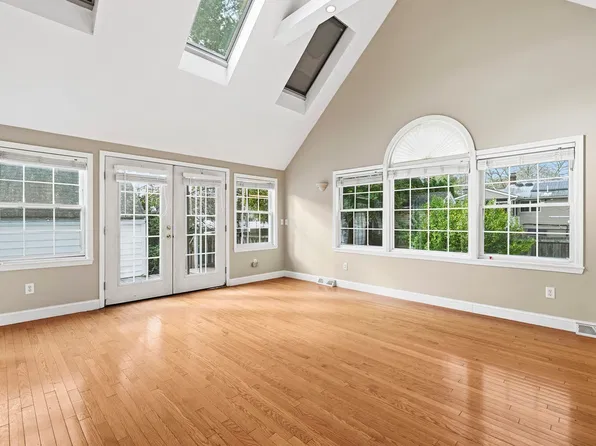 37 Jordan St, Beverly, MA 01915