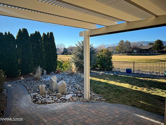 3rd image of 944 Lakeview Dr