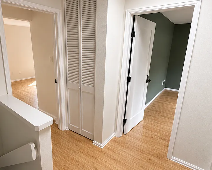 2725 Ariane Dr — Photo 15