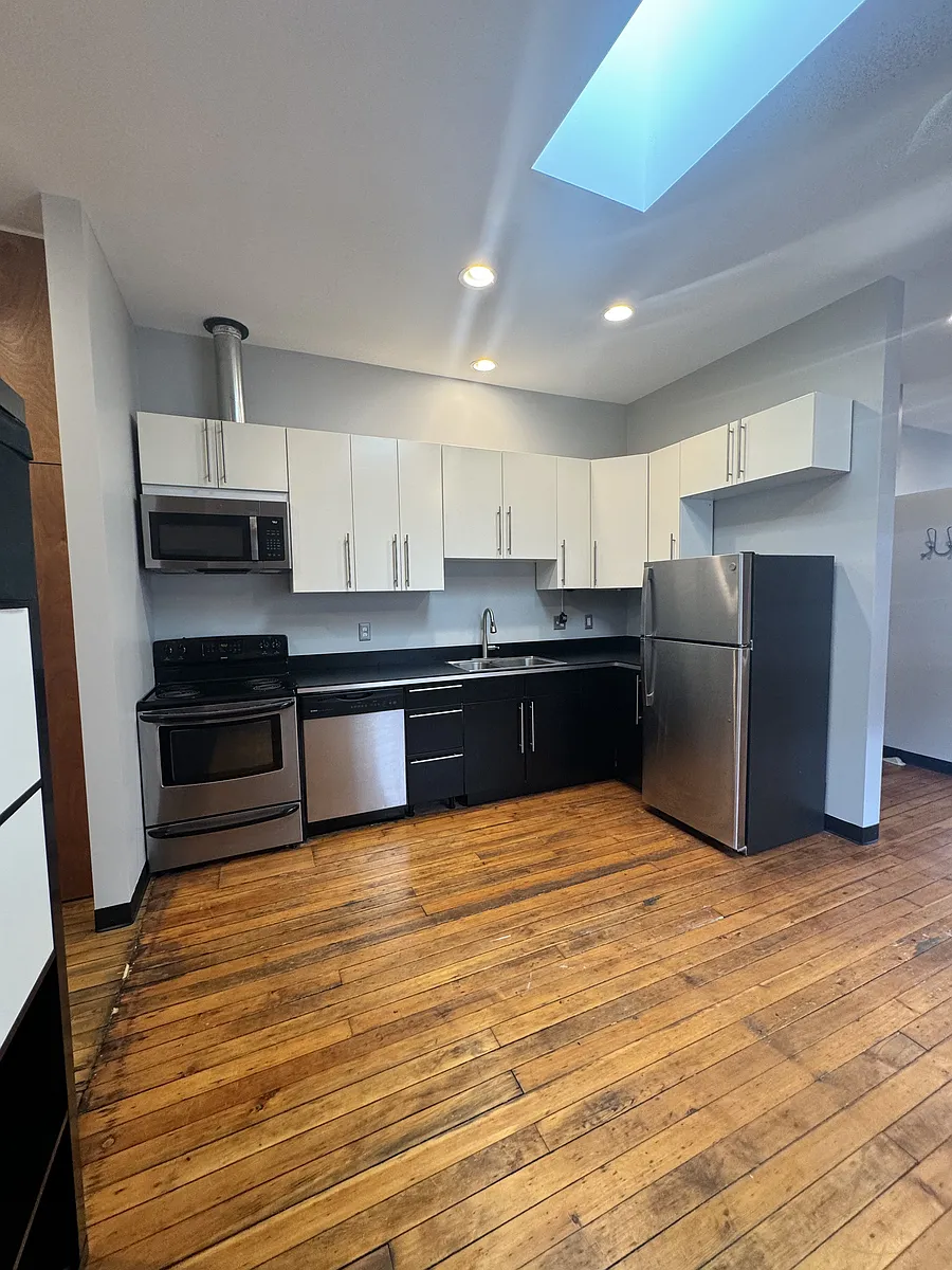 Building Photo - 866 S 3rd St #A