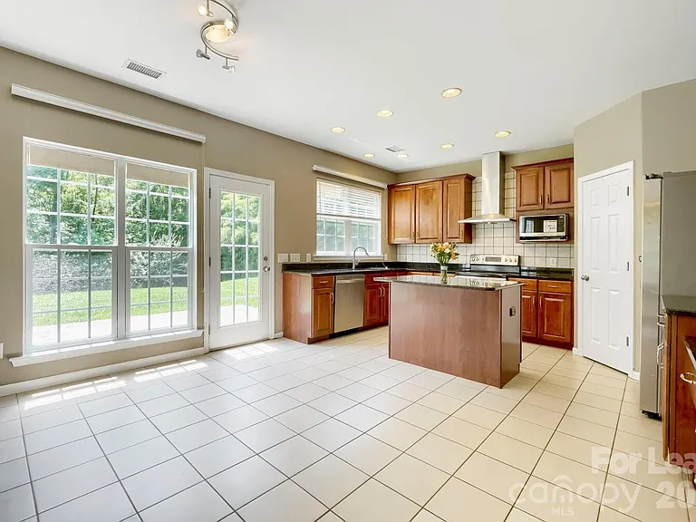 1907 Arbor Vista Dr — Photo 10