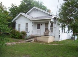 429 W Main St, Lometa, TX 76853