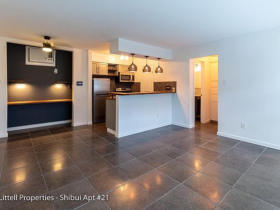 2nd image of 714 Woodrow St #21