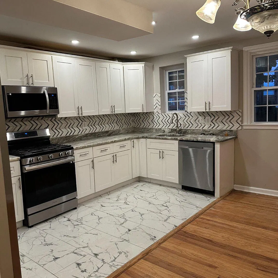 3 bed, 1.5 bath, 1152 sqft, $1,800 — Photo 2