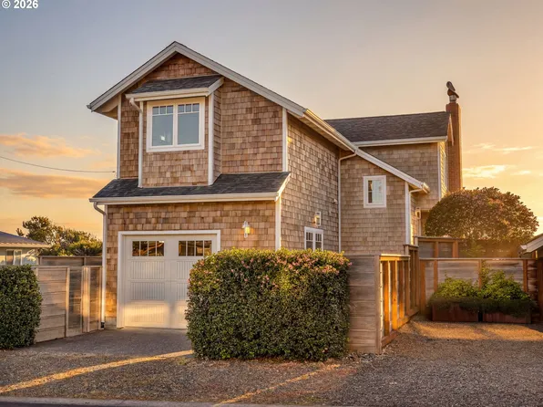 393 Beach St, Manzanita, OR 97130
