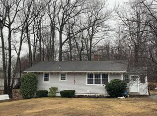 1 Anthony Dr #B, Rutland, MA 01543