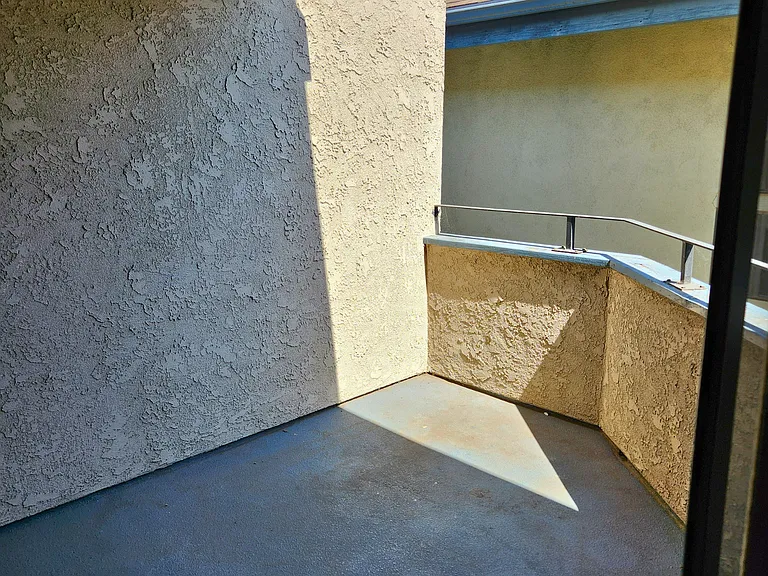 827 Grand Ave — Photo 9
