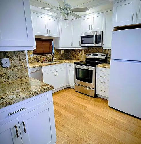 9411 N Hollybrook Lake Dr #209 Photo 1 9411 N Hollybrook Lake Dr #209 Photo 1