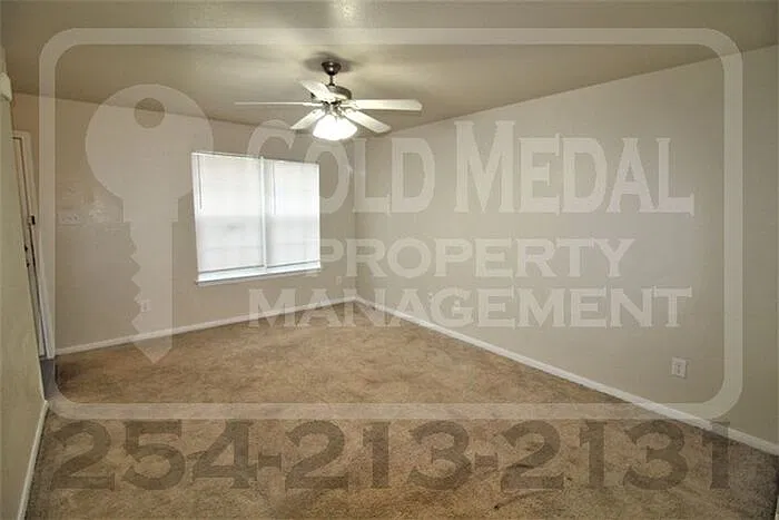 2 bed, 1.5 bath, 1100 sqft, $795 — Photo 2
