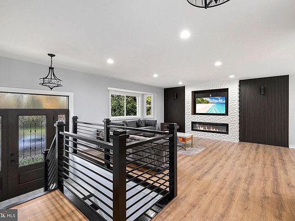 4th image of 2209 Ellis St