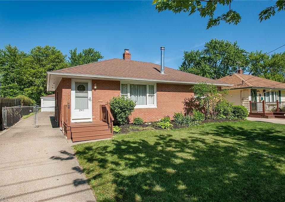 1st image of 240 Lynne Dr