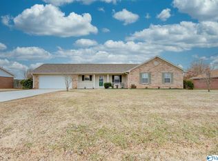 214 Countrywood Ct, Harvest, AL 35749