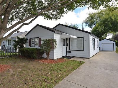 405 Freres Ave, Racine, WI, 53405