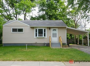 2728 Pawnee Rd, Waukegan, IL 60087