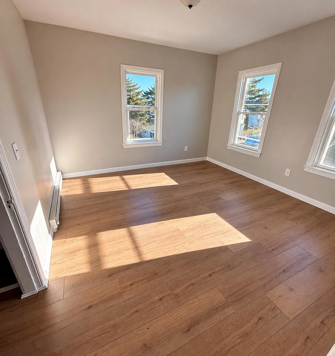 3 bed, $2,300 — Photo 1