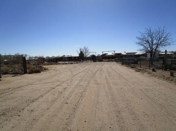 3 Rosemary Ct, Los Lunas, NM 87031