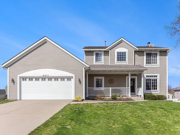 6571 Nearpoint Dr SE, Caledonia, MI 49316
