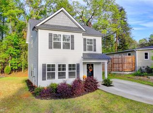 8975 Lark Ter, Gainesville, GA 30506