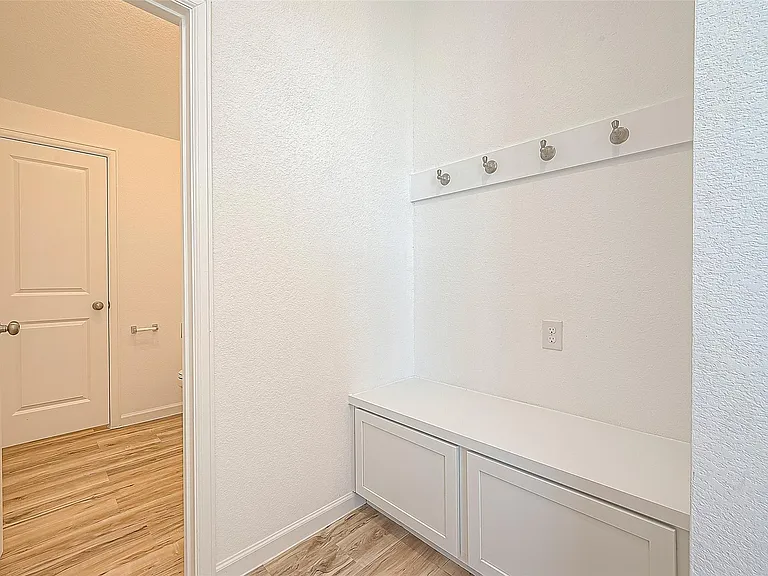 5402 Holly Haven Ct — Photo 17